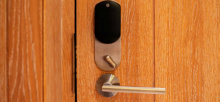 Automatic Locking Door Knob Azusa